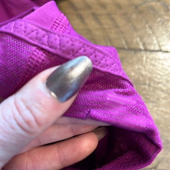 Lululemon capri leggings size 6. Camo - Picture 8 of 16